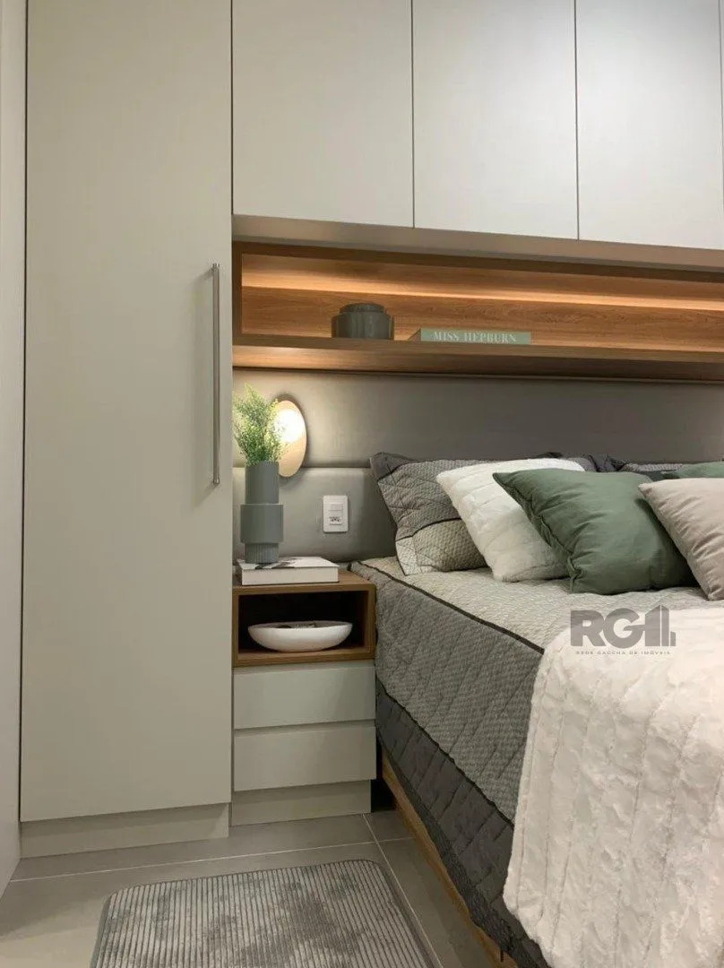 Imagem Apartamento belíssimo de 02 dormitórios com garagem coberta.