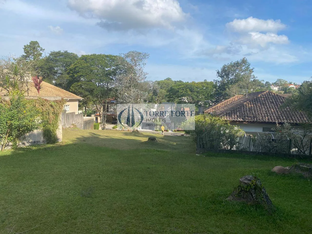Imagem Excelente terreno na Aldeia da Serra com 466 m², pronto para construir.