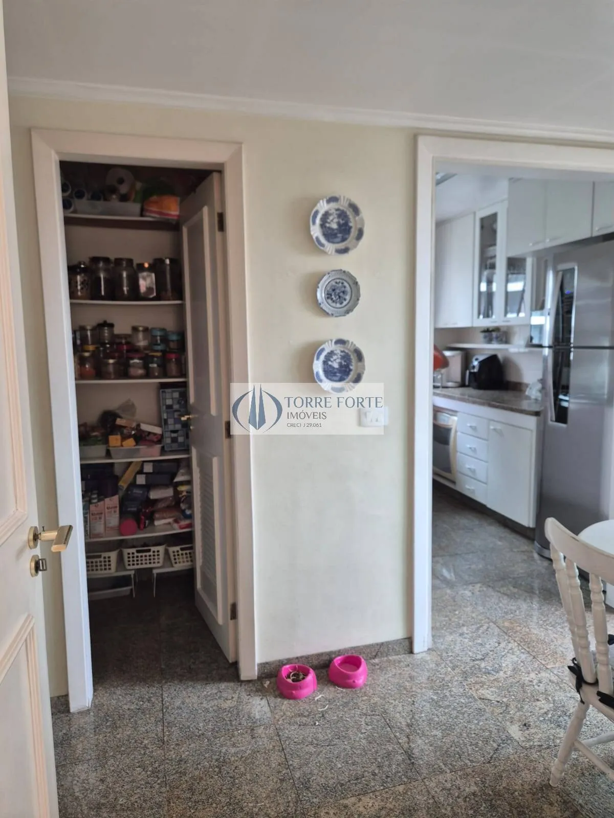 Imagem Ótimo apartamento, 184 m² 4 dormitórios sendo 3 suítes 3 vagas de garagem