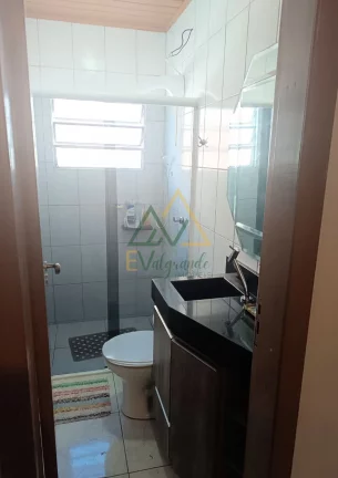 Imagem Casa Sobrado Padrão em Pinhais