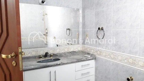 Imagem Casa à venda em Valinhos, Jardim Paiquerê, com 5 suítes, com 590.78 m²