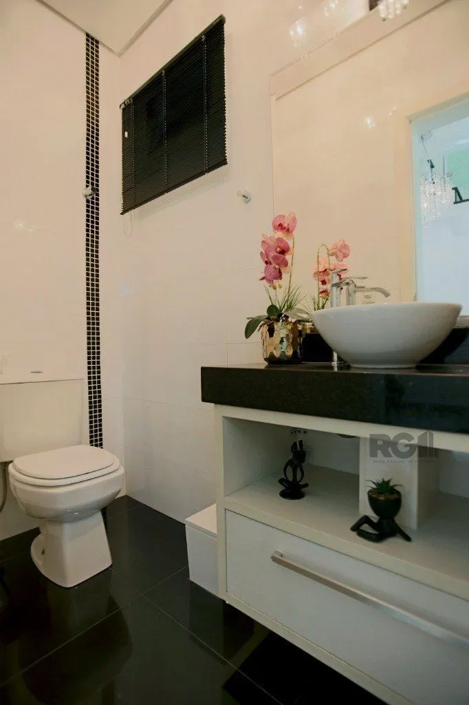 Imagem Casa 3 dormitórios, 300m², 3 banheiros, 4 garagens, Bairro Ecoville