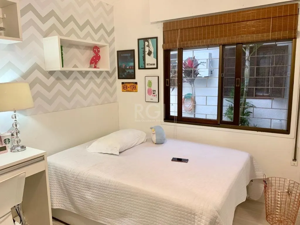 Imagem Casa para Venda - 323m², 4 dormitórios, sendo 2 suites, 3 vagas - Jardim Itu