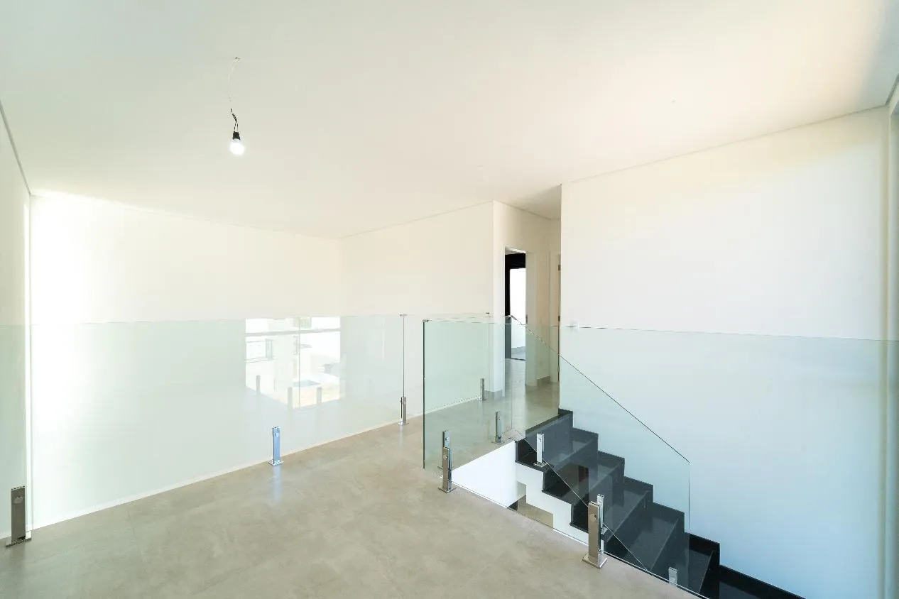 Imagem LINDA CASA NO CONDOMINIO RESERVA ERMIDA (ELOY CHAVES).