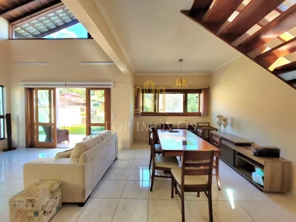 Imagem Maravilhosa casa tres dormitórios piscina espaço gourmet em condominio fechado