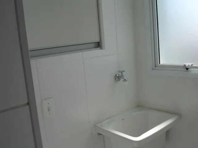 Imagem Apartamento com Sacada no Edifício Viena em Localização Privilegiada de Sorocaba