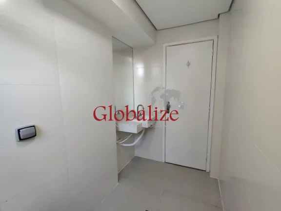 Imagem Apartamento à venda com 90m², 2 quartos, dependência, vaga demarcada por R$480.000,00 no Campo Grande em Santos