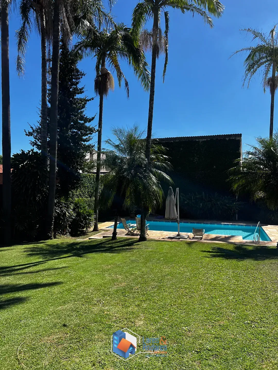 Imagem Casa para venda em Interlagos com 5 quartos, sendo 3 suítes, 370m²