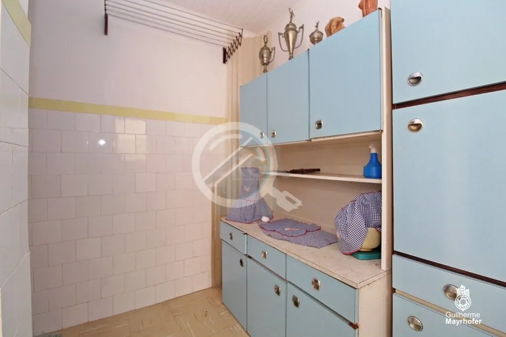 Imagem EXCLUSIVIDADE. Apartamento amplo de dois dormitórios, banheiro social, living para dois ambientes, ...