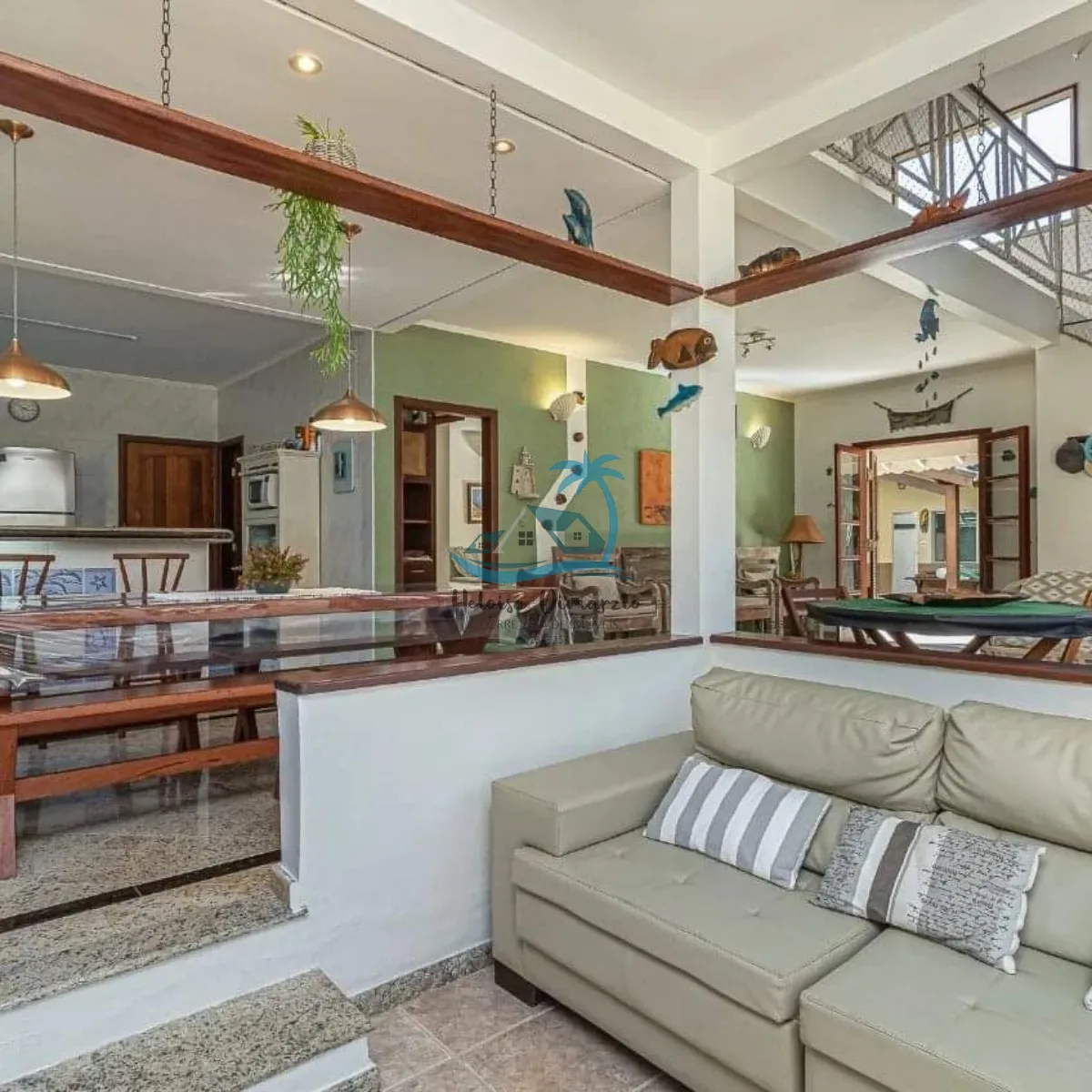 Imagem Linda casa com 4 suítes à venda em condomínio fechado no Horto em Ubatuba