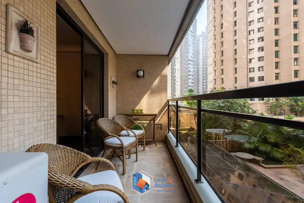 Imagem Apartamento para venda em Moema com 3 quartos, sendo 1 suíte, 120m²