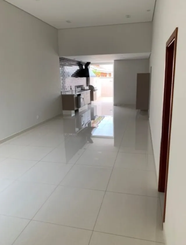 Imagem Casa Térrea com 2 Suítes no Condomínio Villa do Bosque R$ 6.800,00 Aluguel