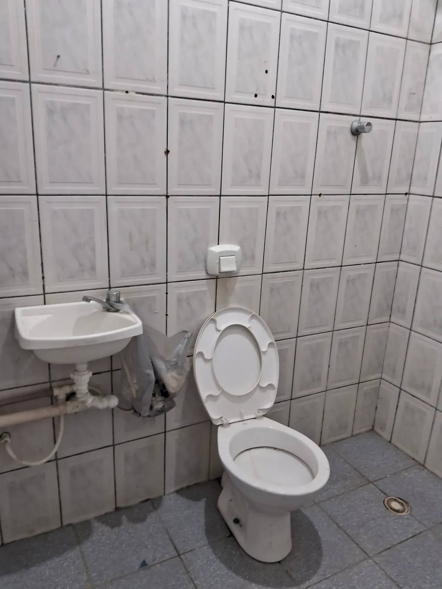 Imagem Galpão para Alugar, 242 m² em Vila Anastácio - São Paulo
