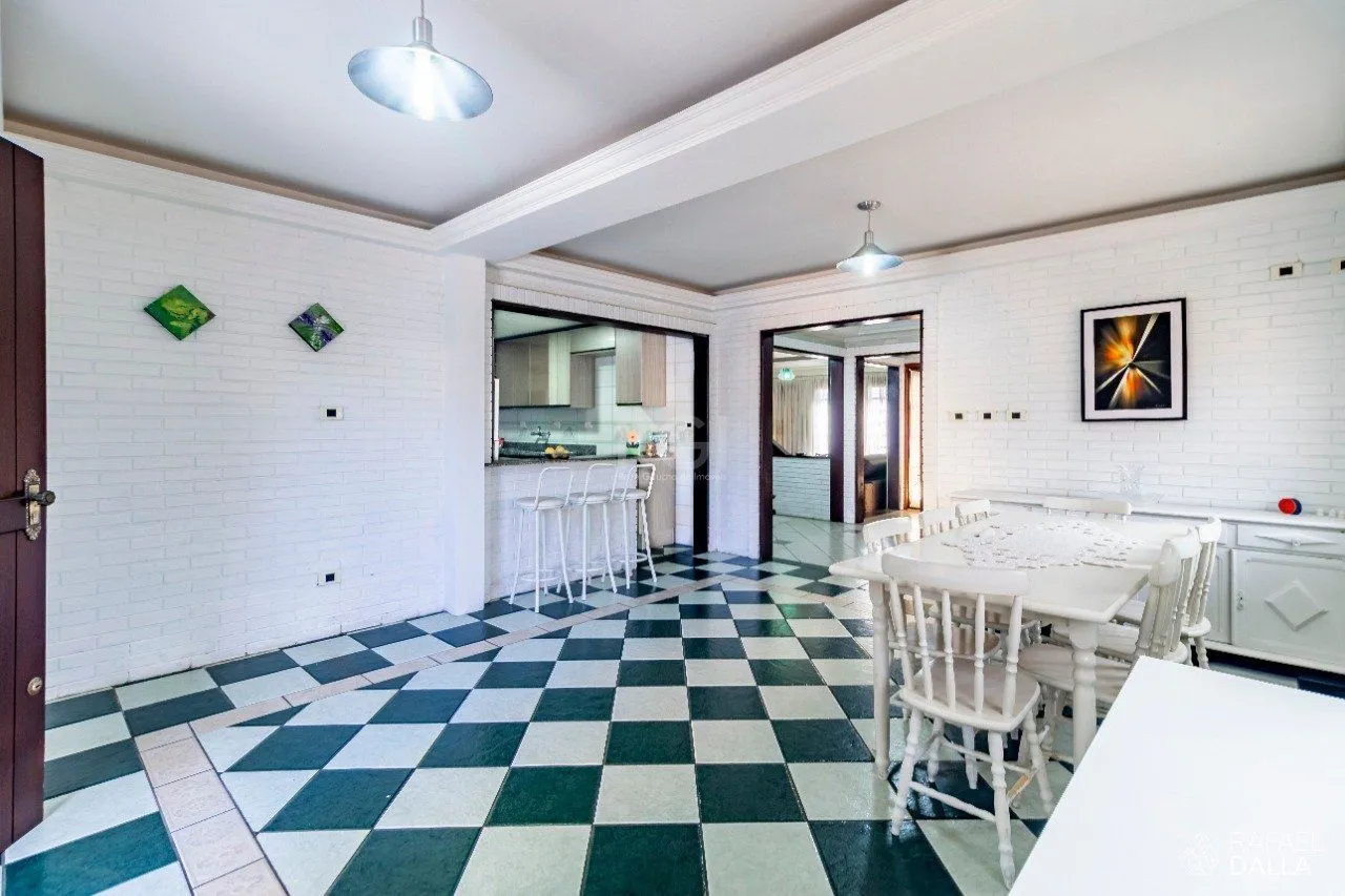 Imagem Casa para Venda - 574m², 3 dormitórios, sendo 2 suites, 8 vagas - Jardim Planalto