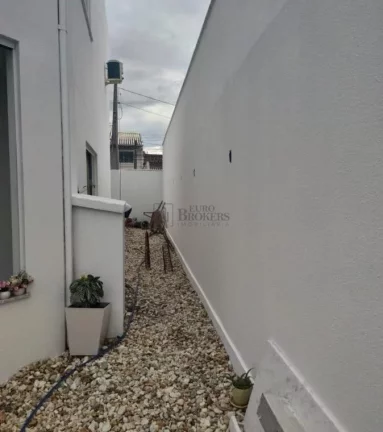 Imagem Sobrado triplex no Centro de Balneário Camboriú.