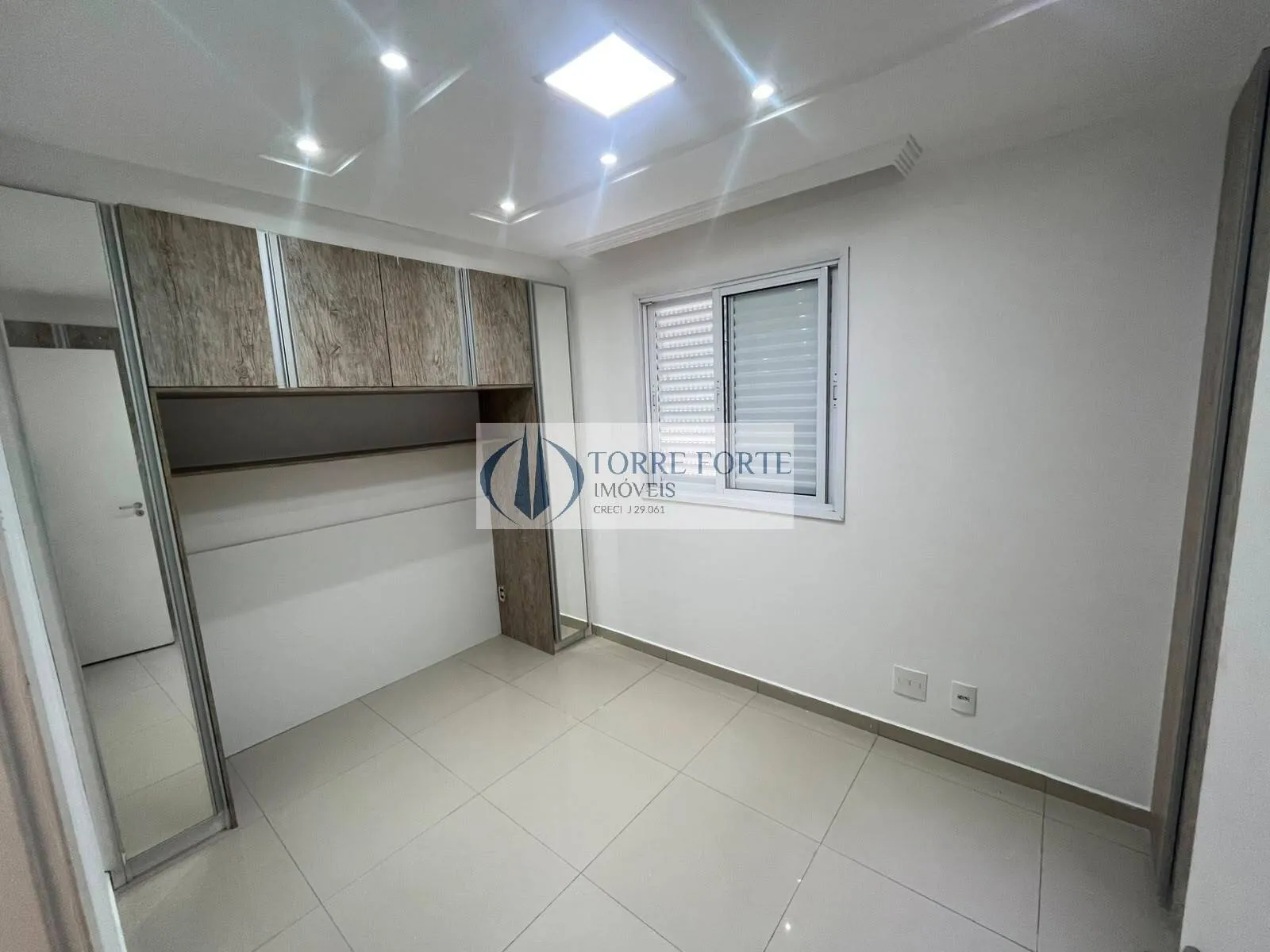 Imagem Lindo apartamento,2 dormitórios, IPTU isento, Próximo a CPTM.