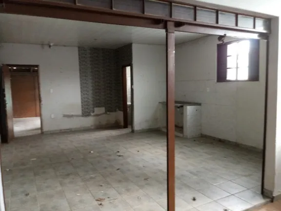 Casa com 3 Quartos à Venda, 250 m² em Taguatinga Norte (Taguatinga) - Brasília
