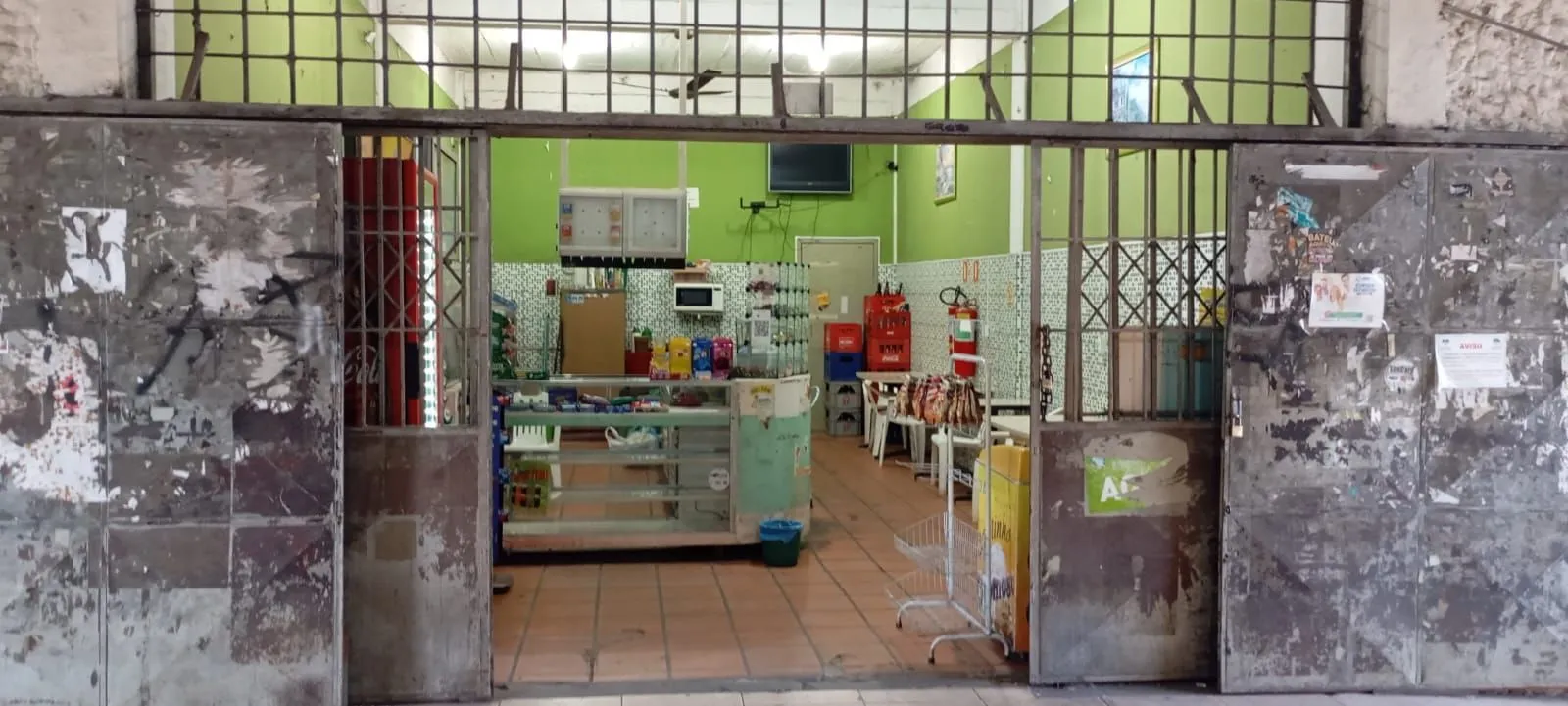 Imagem Prédio Comercial, com lojas alugadas, centro de Butiá. Preço Abaixo do Mercado!