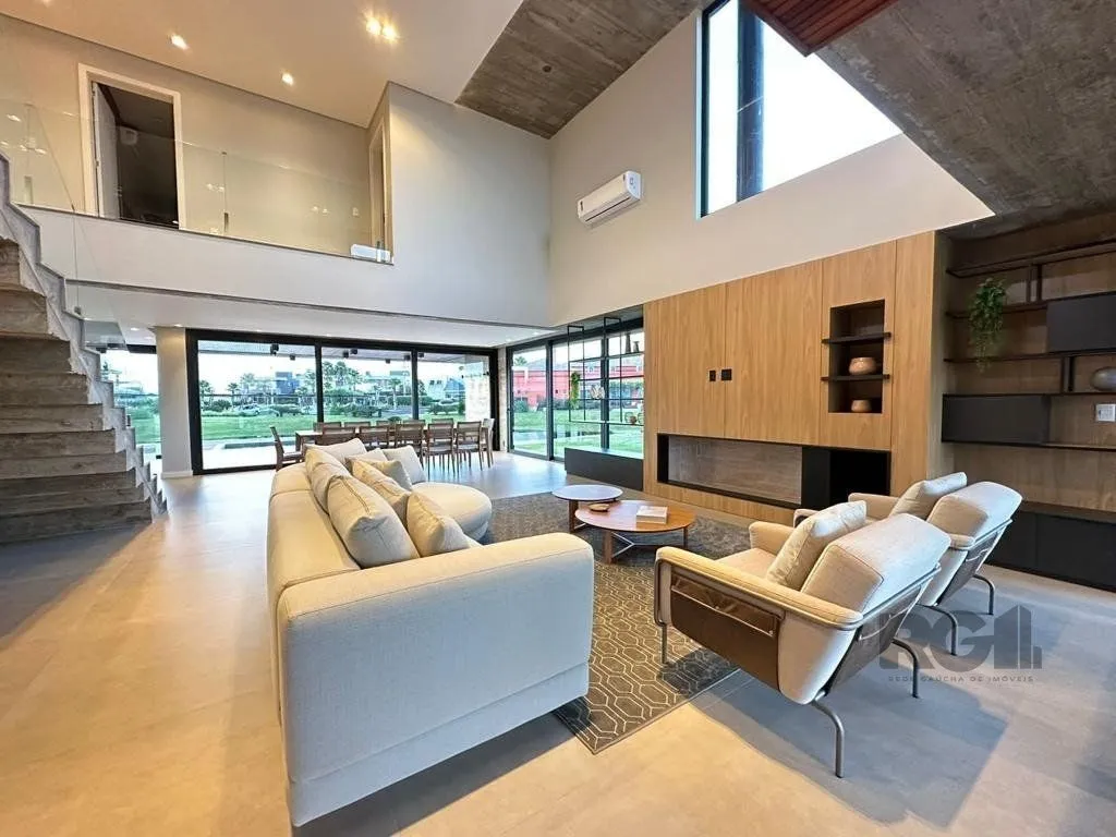 Imagem Casa de Condomínio em Atlântida Sul