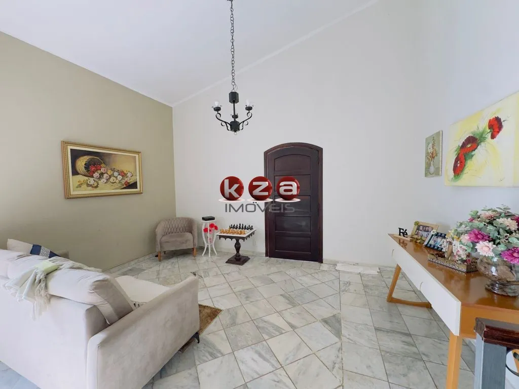 Imagem Casa à venda em Valinhos-SP, Jardim Santo Antônio! 3 quartos, 1 suíte, 2 salas, 3 banheiros, 2 vagas, 211m².