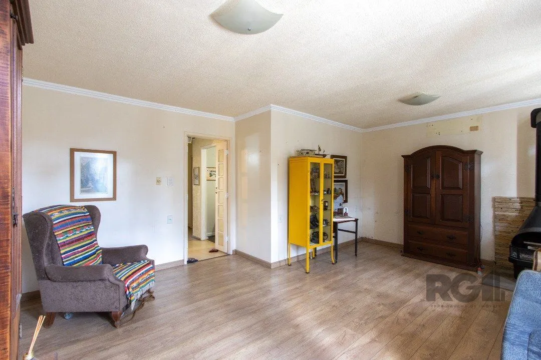 Imagem Casa para Venda - 239m², 5 dormitórios, sendo 1 suites, 2 vagas - Hipica