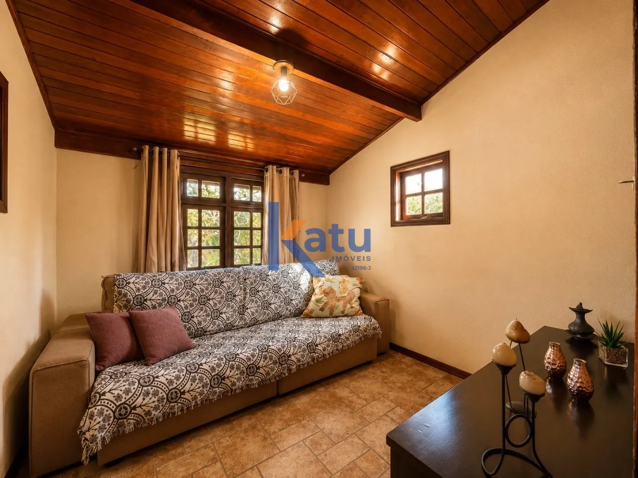 Imagem CHÁCARA PARA VENDA EM JUNDIAÍ/SP

Esta chácara possui um terreno de 1.000 m² e área construída...