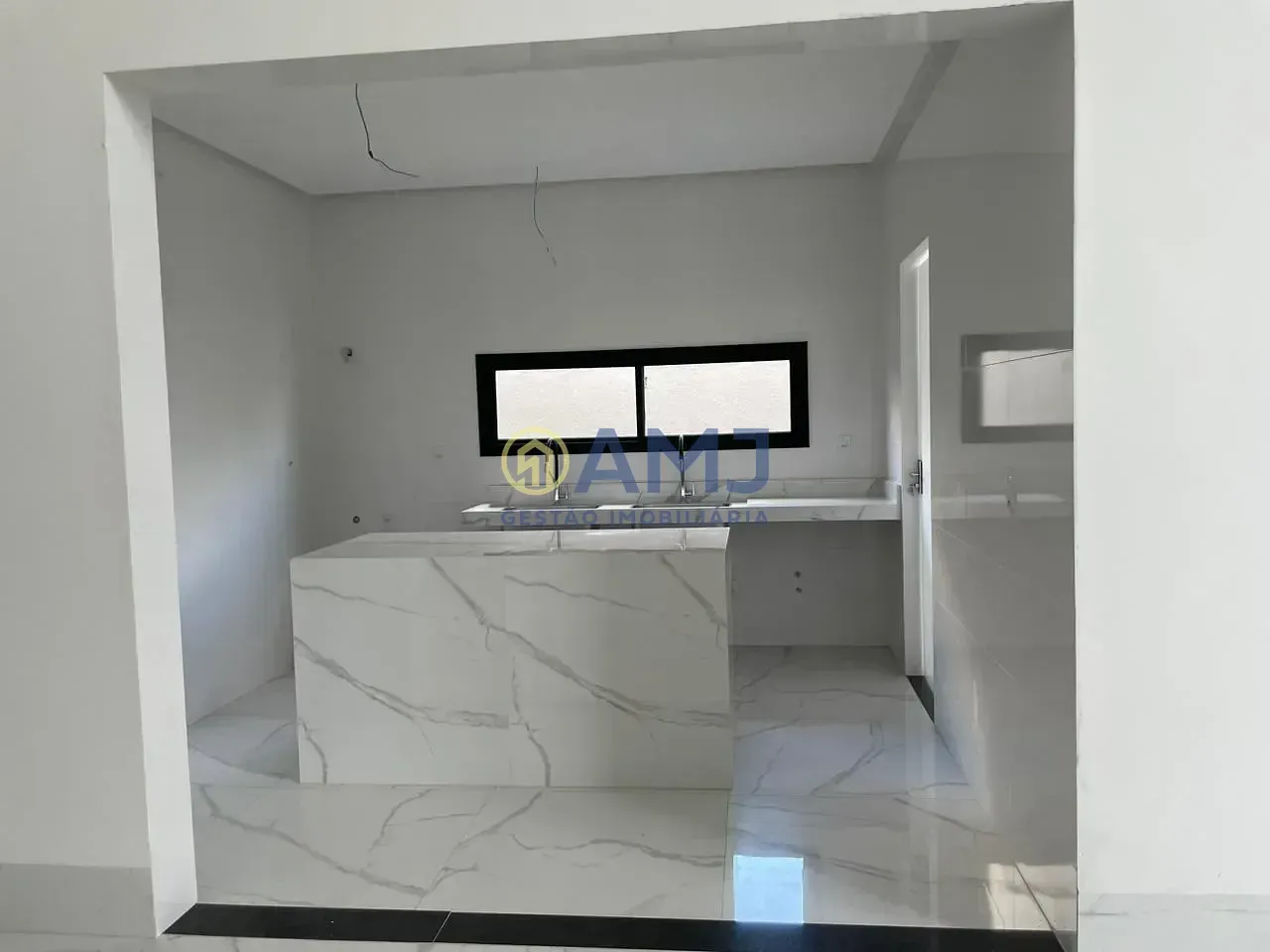 Imagem Casa à venda 04 Suítes no Goiânia Golfe Clube