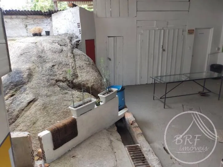 Imagem Invista e lucre: Potencial para duas rendas -Casa 2pisos 500 mts das pontes