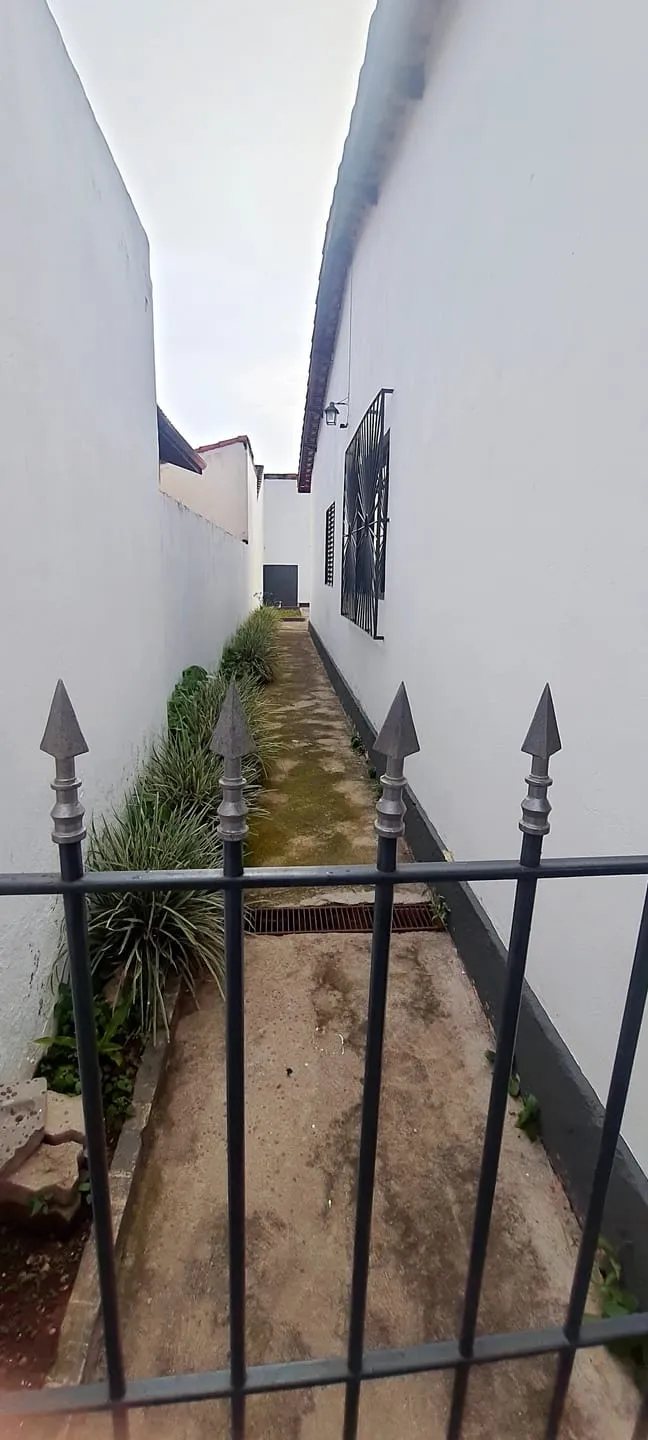 Imagem Casa para Venda 4 Quartos, 1 Suite, 2 Vagas, Loteamento Residencial Andrade, Pindamonhangaba - SP