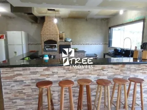 Imagem Imóvel a venda em Arujá localizado no Condomínio Arujá Hills III com AT: 960 m² , AC: 460 m² com 6 suítes, sala para 3 ambientes, copa, cozinha,