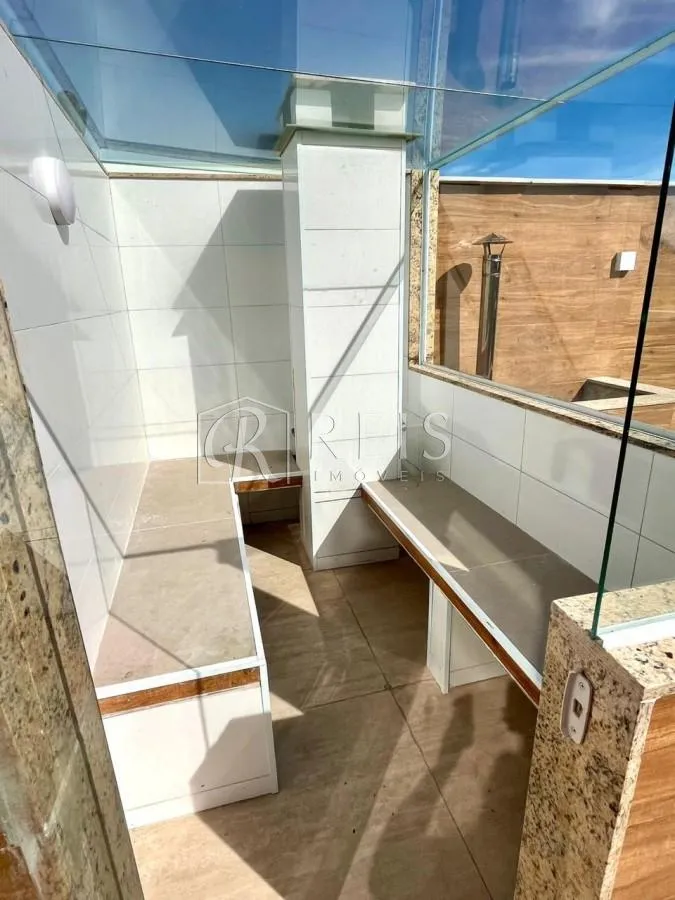Imagem Casa para Venda em Rio das Ostras, Novo Rio Das Ostras, 5 dormitórios, 3 suítes, 5 banheiros, 4 vagas