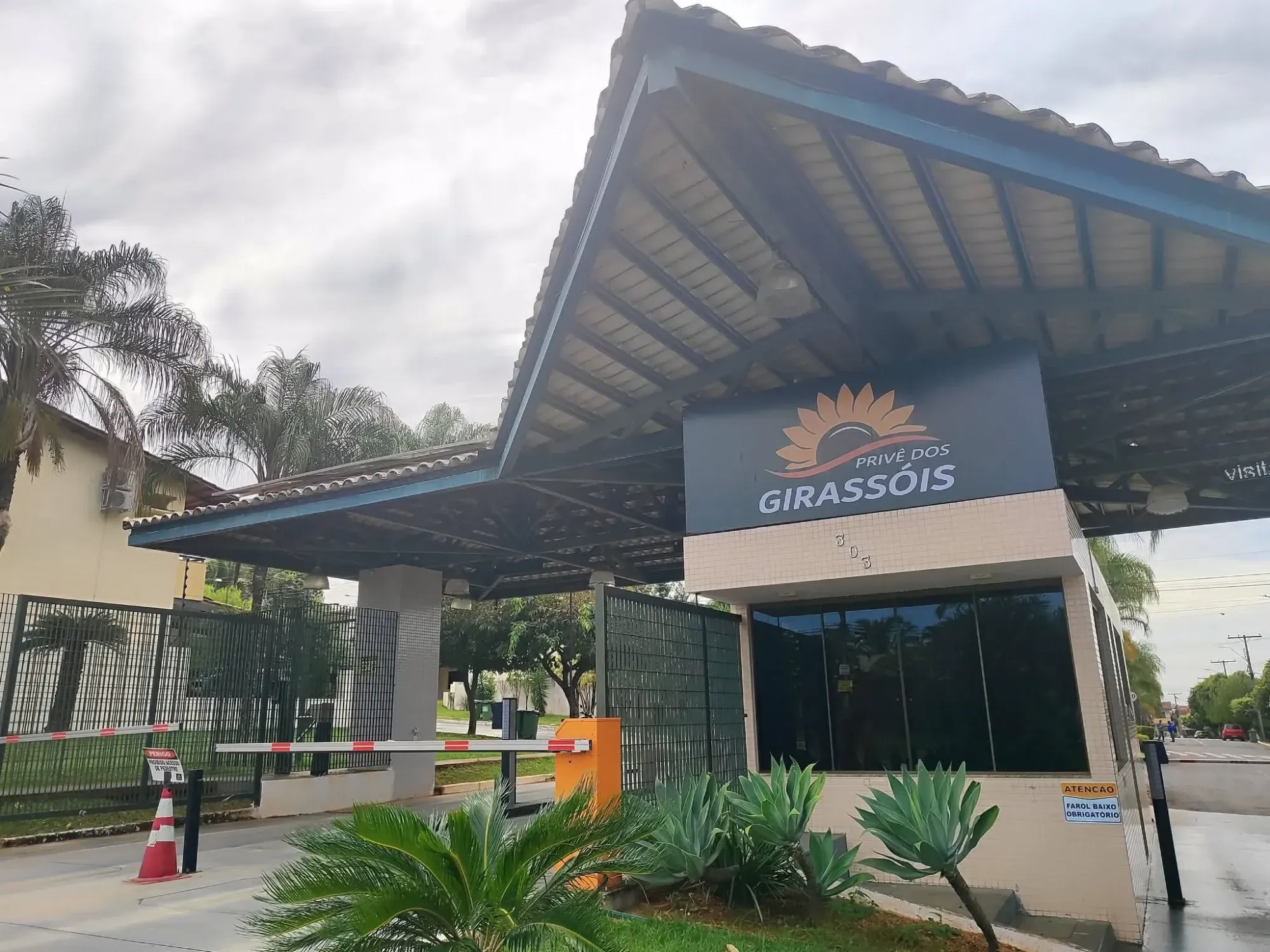 Imagem Sobrado com 3 Quartos à Venda, 150 m² em Jardim Vitória - Goiânia