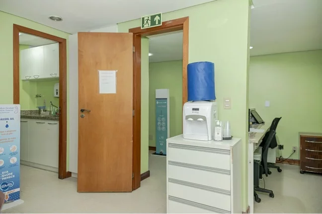 Imagem Sala para venda no bairro Centro Histórico em Porto Alegre