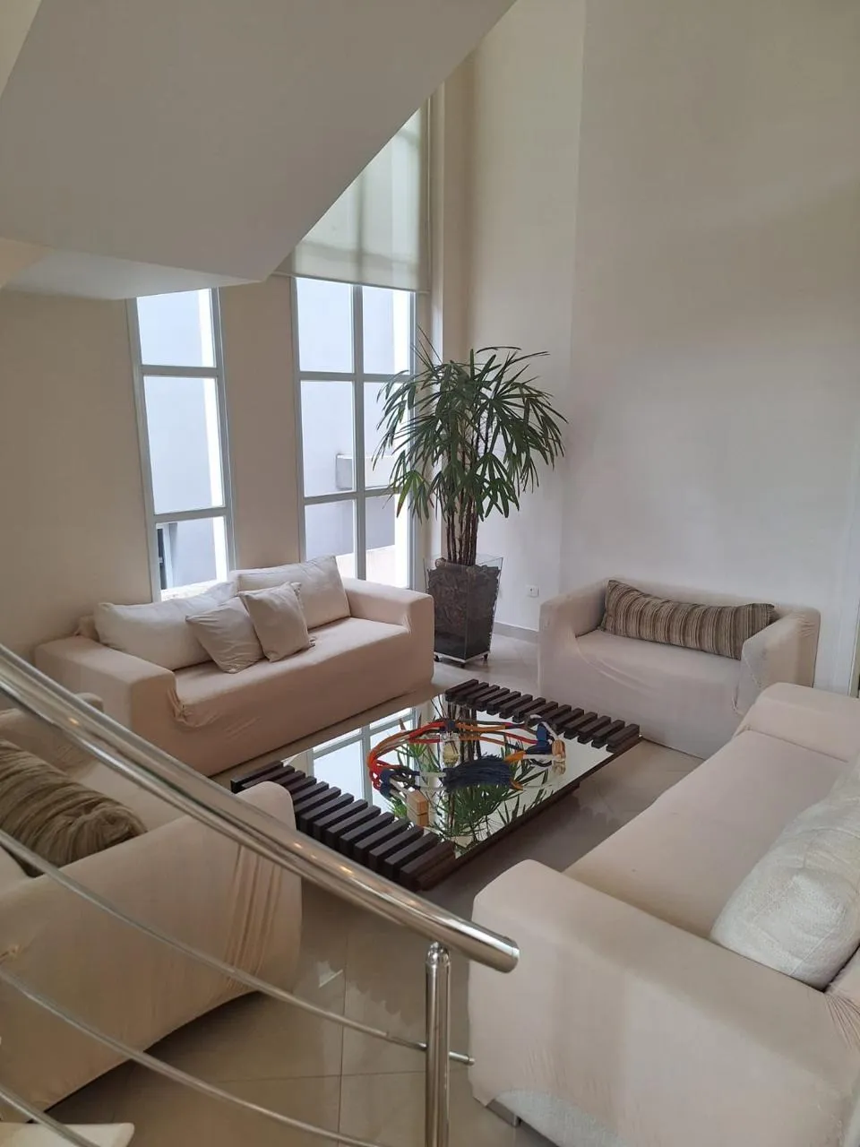 Imagem Casa de 600m² de Área Construída Localizada no Condominio Tamboré