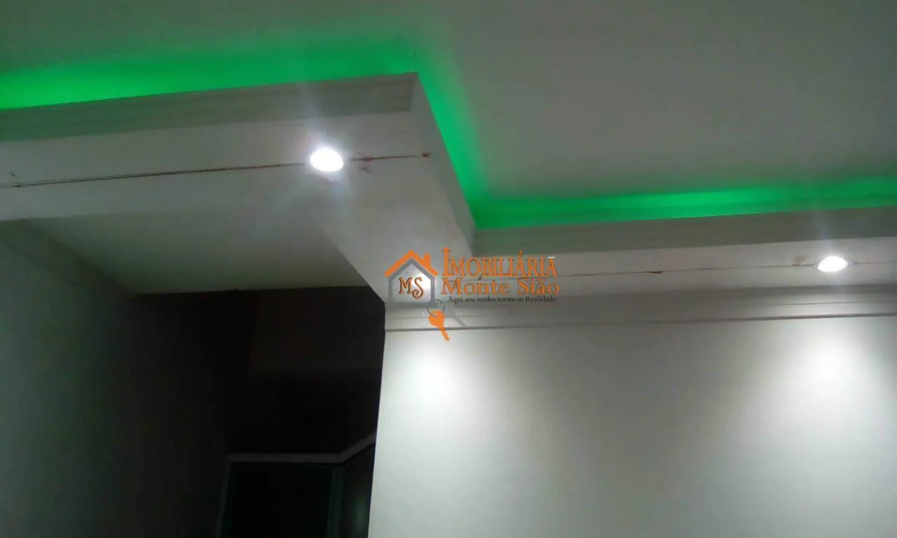Imagem Sobrado com 3 dormitórios à venda, 176 m² por R$ 585.000,00 - Vila Rio de Janeiro - Guarulhos/SP
