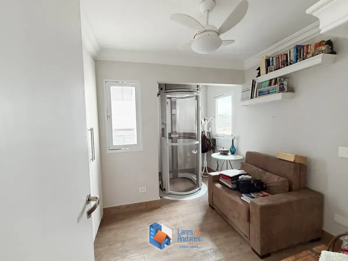 Imagem Sobrado para venda em Santana com 4 quartos, sendo 3 suítes, 230m²