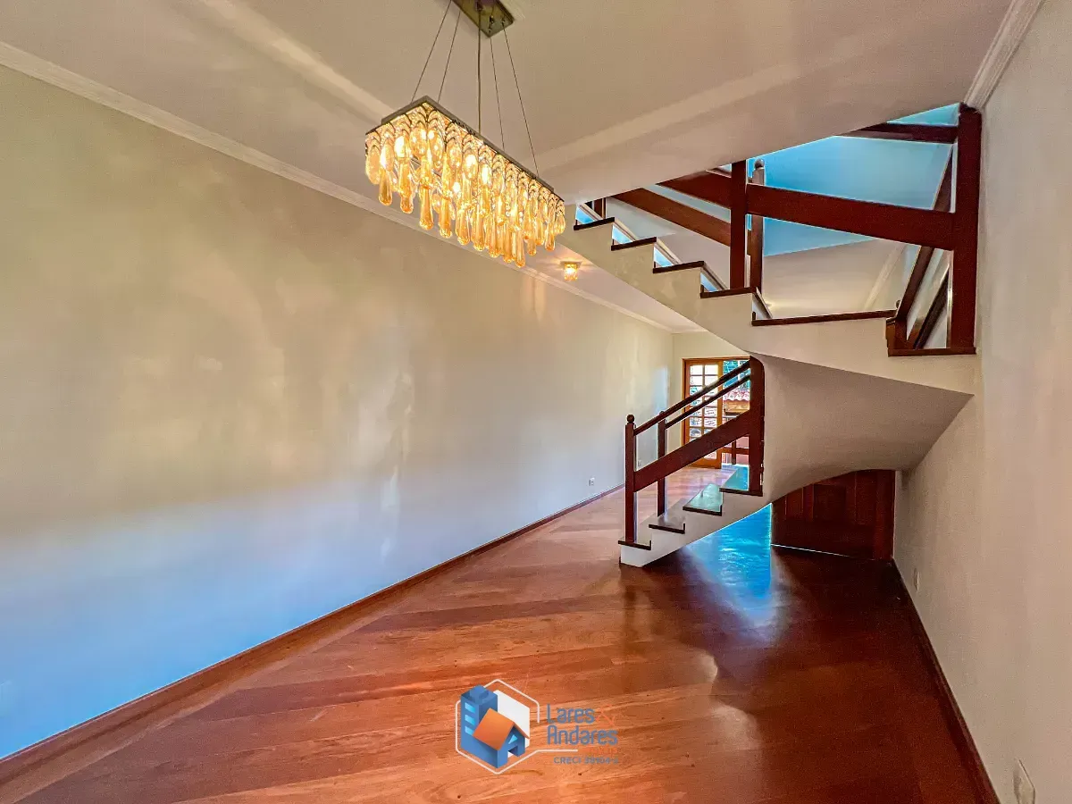 Imagem Sobrado para venda em Jardim Paraíso com 4 quartos, sendo 1 suíte, 218m²