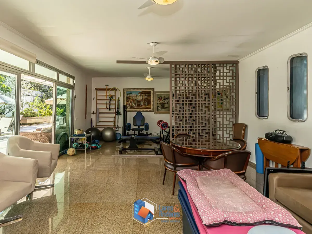 Imagem Casa para venda em Pinheiros com 5 quartos, sendo 5 suítes, 735m²