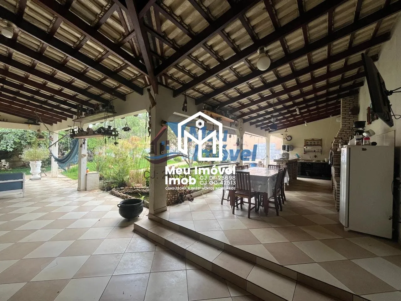 Imagem Casa 4 Quartos 2 Suítes 7 Vagas 380m² Escritura Taguatinga
