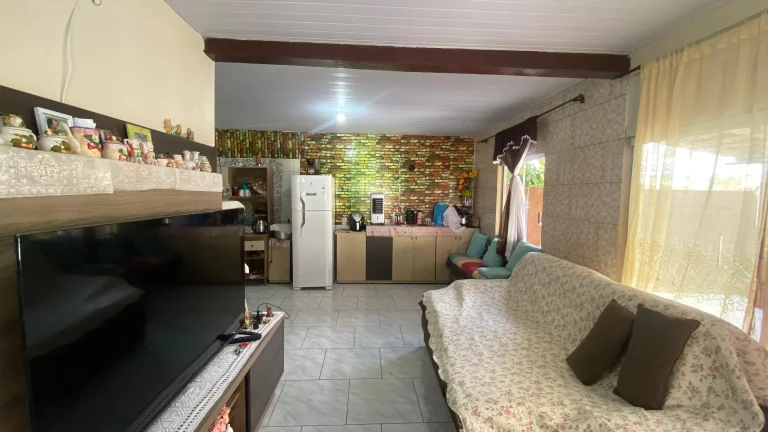 Imagem Venda de Duas Casas no Campo Duna: 5 Quartos, 1 Suíte, 2 Salas e 176m² em Garopaba-SC! Próximo ao Supermercado Silveira e IFISC.