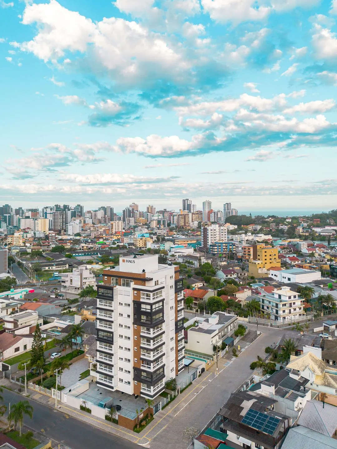 Imagem Apartamento à venda em Torres, Centro, com 2 quartos, 70.25m2
