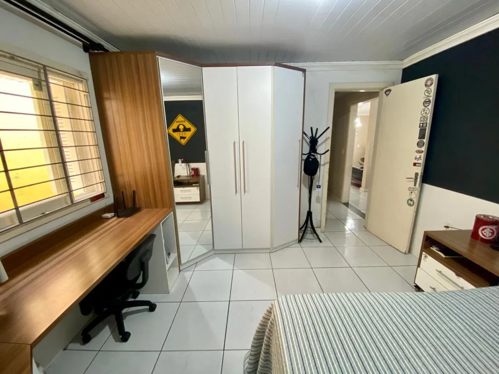 Imagem Casa 3 Dormitórios - Bairro Guara