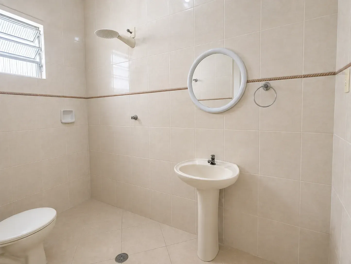 Imagem Casa com 5 Quartos para Alugar, 203,09 m² em Jardim Casqueiro - Cubatão