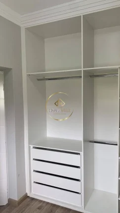 Imagem Sobrado, 3 Suítes, 300m², Condomínio Floradas do Paratehy.