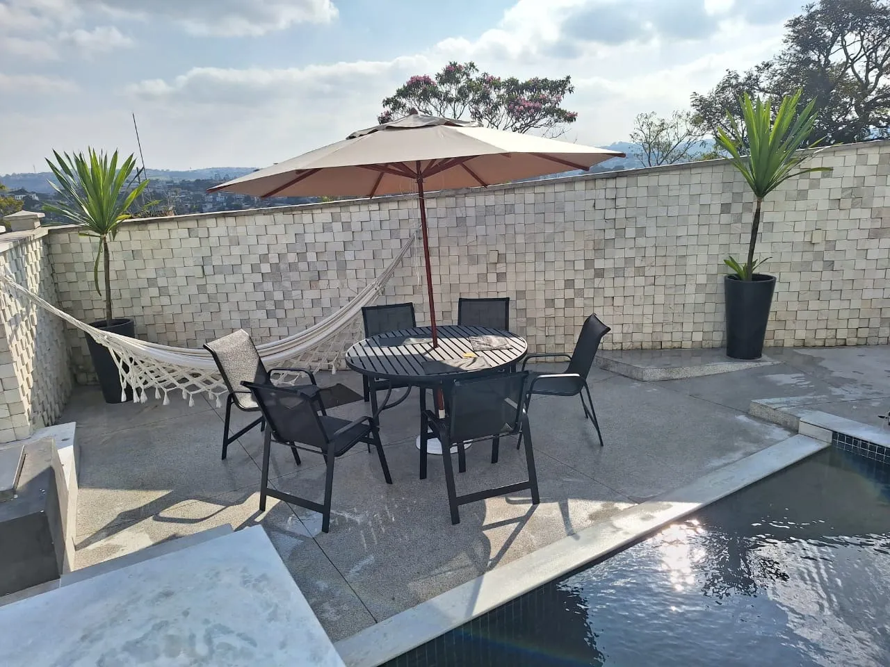 Imagem Elegância Excepcional: A Majestosa Mansão Resort de São Paulo