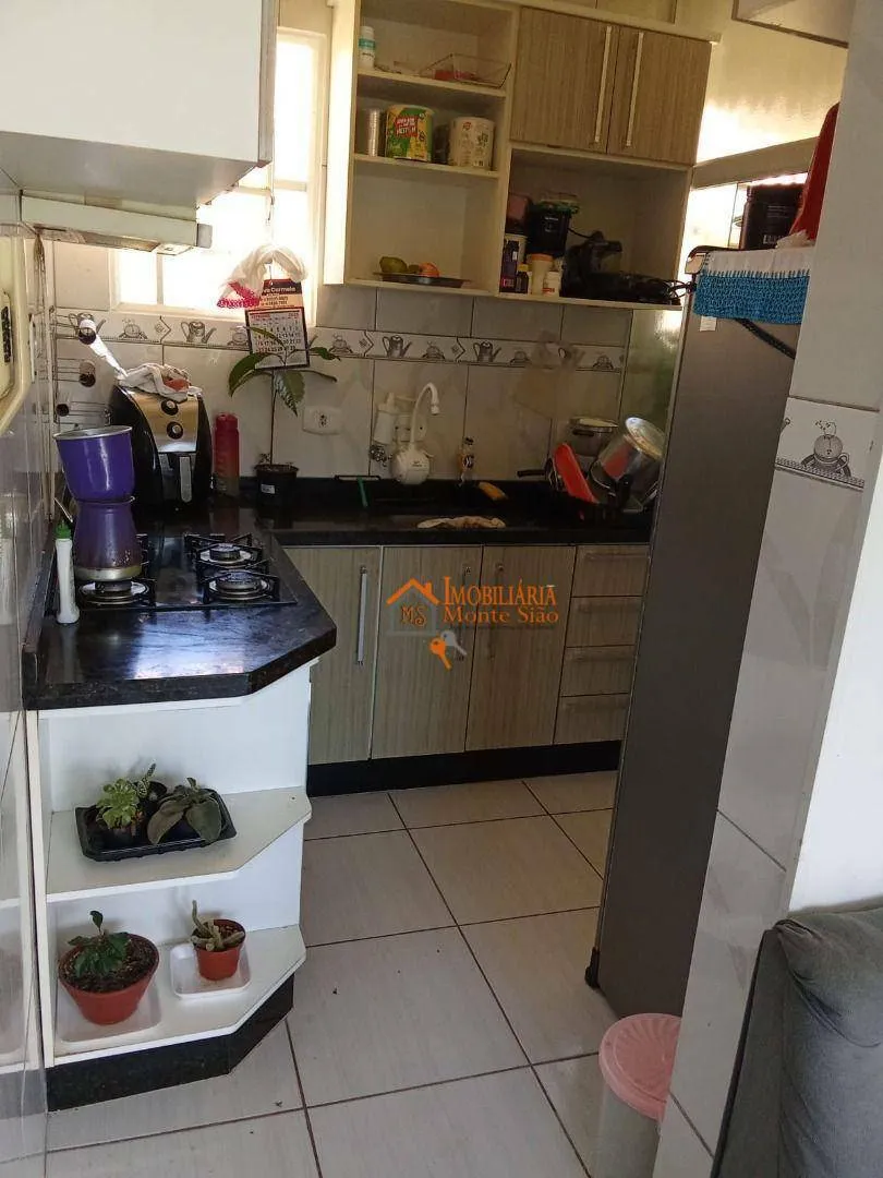 Imagem Apartamento com 2 dormitórios à venda, 70 m² por R$ 235.000,00 - Vila Carmela I - Guarulhos/SP