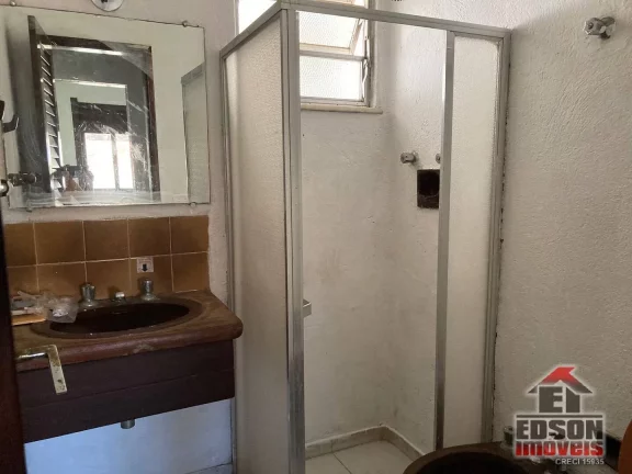 Imagem Vendo Casarão em Itaipuaçu com 5 Quartos, 2 Suítes.