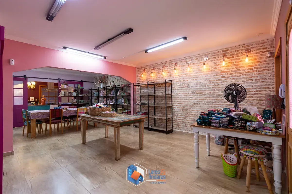 Imagem Sobrado para venda em Vila Mariana com 4 quartos, sendo 3 suítes, 437m²