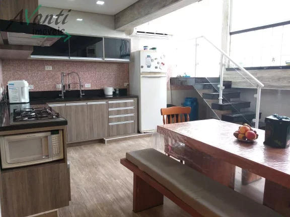 Imagem Casa sobreposta à venda no bairro Embaré em Santos/SP
