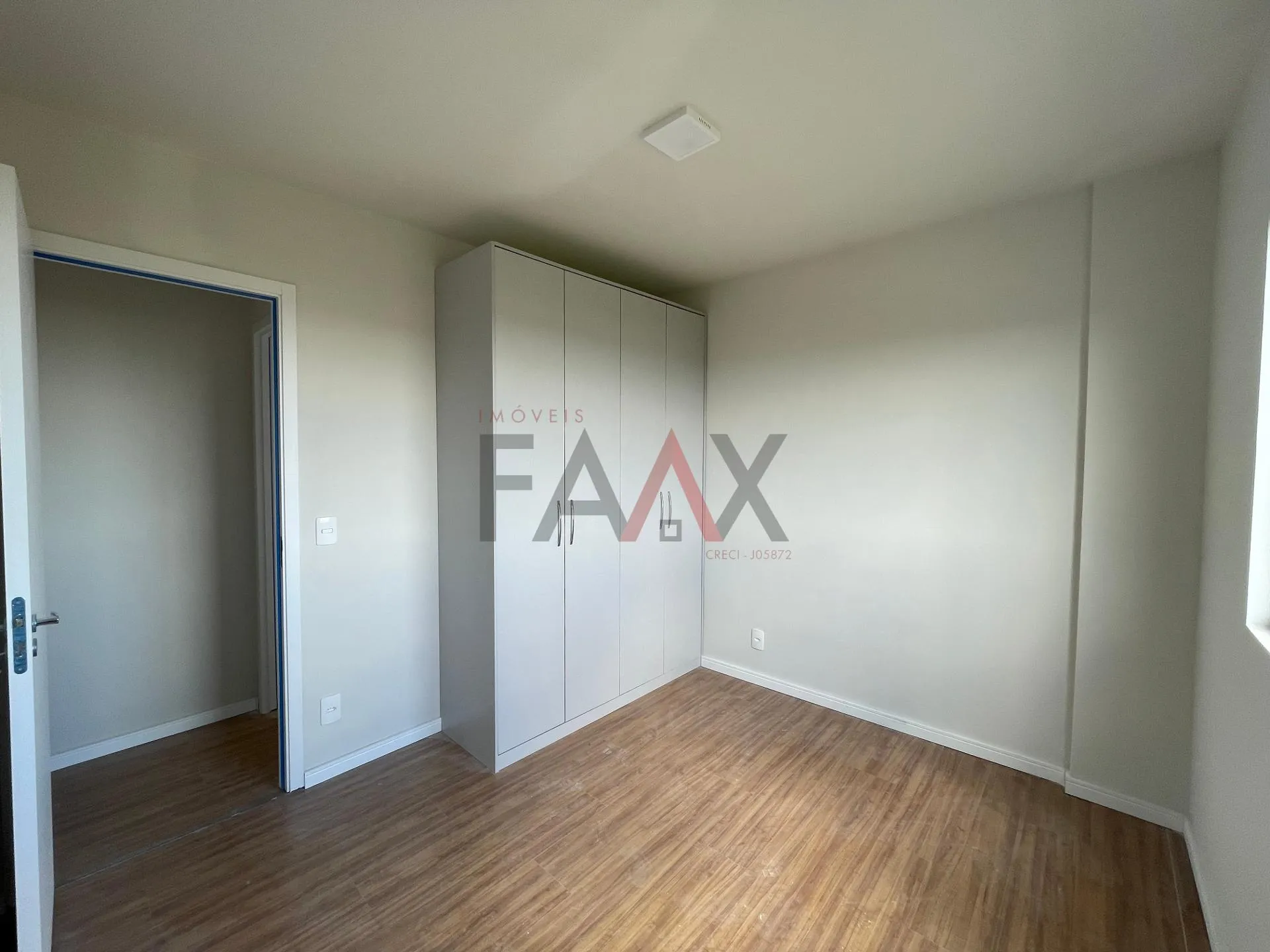Imagem Apartamento Semi Mobiliado no Vista Batel com 3 Quartos e Varanda com Churrasqueira